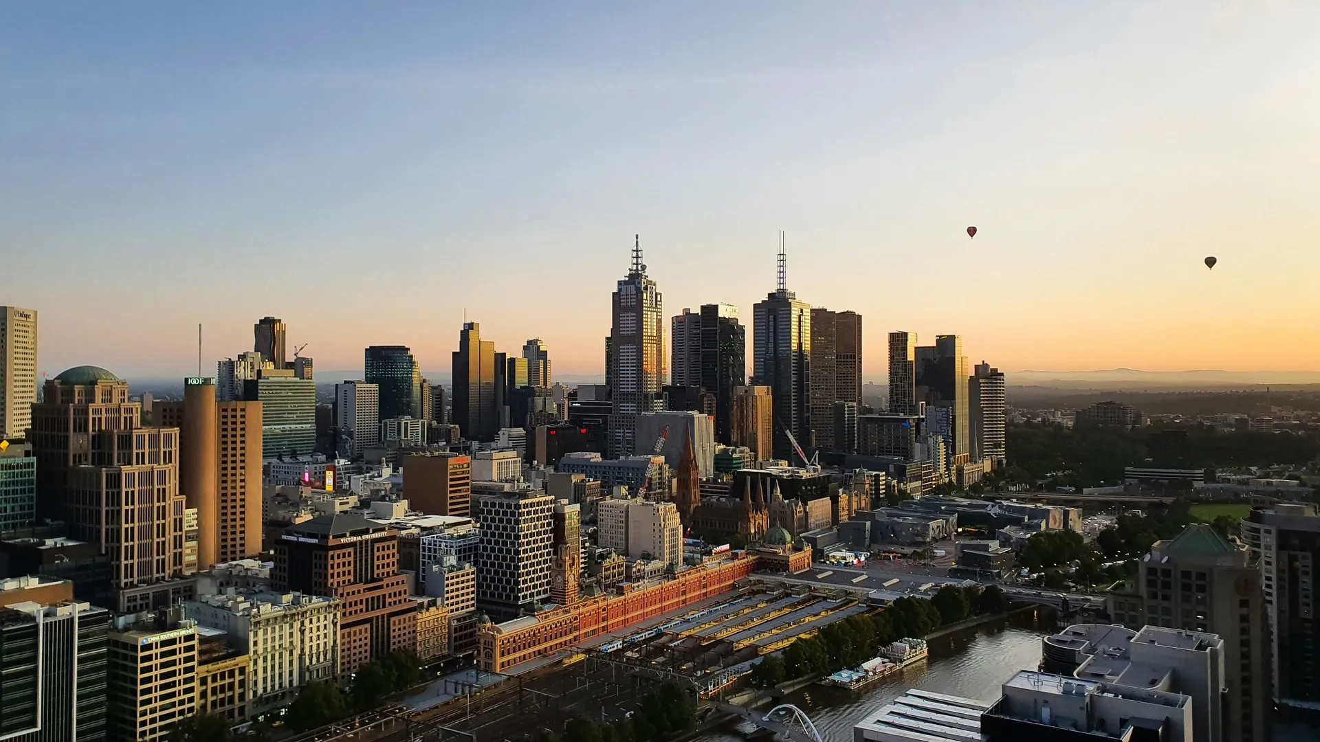 Melbourne skyline at golden hour